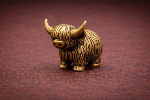 Highland Cow Figurine, Brass Cow Statue, Mini Animal Shelf Decor, Small Desk Ornament - Etsy UK