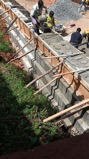 Retaining Wall Concrete Pouring 💪 | Real Site Work