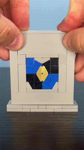 LEGO Coat of Arms - If anyone’s wondering, the inside of the frame is four studs wide and 10 plates tall - an exact square, same size as a 4x4 plate #lego #legocastle