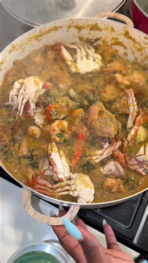 🇭🇹 Homemade Haitian Legume Militon with 🦀 crab and 🍤 shrimp comfort food at its finest! Packed
