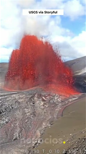 Se observa cómo el volcán Kilauea entrá en erupción en su último episodio