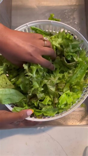 Cómo Limpiar Lechuga de Jardín con un Escurridor de Ensalada