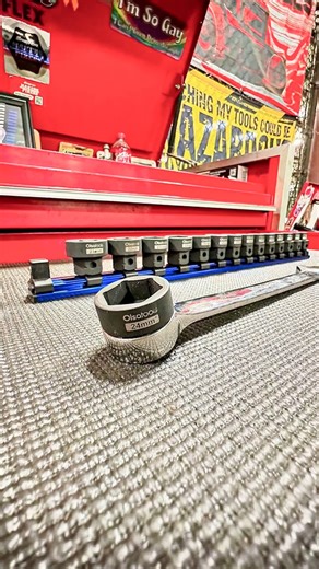 These stubby sockets are perfect for these types of jobs! 📹 @pete_crosby87 . . . . . . #olsatools #domoredobetter #sockets #socketsets #tools #automechanic #carmechanic #wrench #mechaniclife #mechanicmeme #dieselmechanic #mechanics #monkeywrench #impactwrench #torquewrench #mechanichumor #wrenchmonkees #toolholders #toolorganizer #mechanicmeme #mechanicproblems #sockettools #heavyduty #toolbox #mechanictools | Olsa Tools