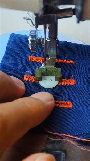 866K views · 3.9K reactions | Learn to attach buttons to scraps of fabric using a sewing machine | Mugi Wiyono | Facebook