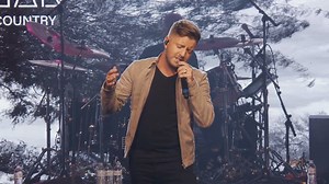 Billy covers the iconic "Landslide" by Fleetwood Mac during his "Coming Home" virtual show with the band Sixwire Head to https://shop.mysongbird.com/collections/billy-gilman to watch the entire show for 4.99! #fleetwoodmac #landslide #singer #thevoice | Billy Gilman