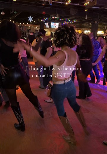 I love when someone matches my energy ✨ #maincharacter #matchenergy #linedance #buttons