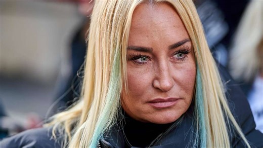 Mutter mit Anfang 20: So denkt Sarah Connor heute darüber