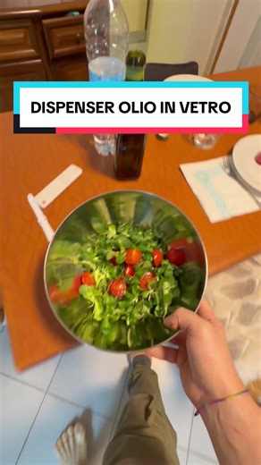 Questi piccoli dispenser sono veramente top per distribuire e mantenere olio o aceto #olio #ricette #cibo #cucina #PerTe