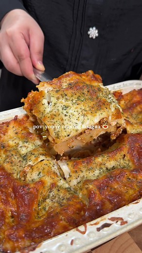 Never have I ever had a better Vegetable Lasagna 👌💯MUST TRY !!! Ingredients: For the Vegetable Layer : - extra virgin olive oil @TerraDelyssaOfficial - onion - garlic - zucchini - mushrooms - red & yellow bell peppers - spices : salt, pepper, paprika, parsley, onion powder, chilli flakes, - @Classico Canada Fire Roasted Tomato & Garlic Pasta sauce For the Ricotta Filling : - Tre Stelle Ricotta cheese - parmesan cheese - salt, pepper & parsley - Basil Pesto For the bechamel sauce : - butter - a