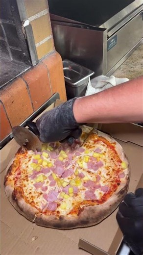Hawaiian Pizza - Pizzeria Principie