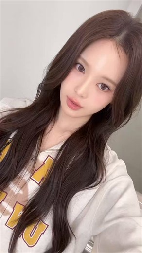 [📸] a-eye's New Muse ✨@Refrear#광고#카라콘_에이아이 #aeye #카라콘#izna #이즈나#BANGJEEMIN #방지민