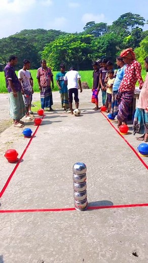 Young man can break this tower with football shorts backwards | Ab Food Challenge