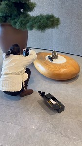 The designer is shooting footage. | Keck Optics