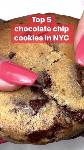 Which chocolate chip cookie would you try? #nyc #cookies #sweets #bakery #foodinsider