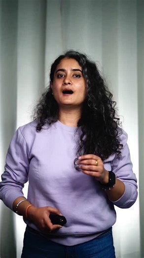 News4Himalayan on Instagram: "Aaj Ki Khoj Parakh S02 EP - 31 Winged Whispers of Heritage: The 'Flower' Seed Adorning Kinnaur's Iconic Caps That ethereal white 'bloom' crowning Kinnaur and Bushahr caps? It's no petal, but the delicate, winged seed of Oroxylum indicum-a subtropical sentinel thriving in Himachal's lower realms. Known as Khwar or Chamkha in Kinnaur, Tat Patanga in Sirmaur, and Tat Maranga in Solan, these treasures emerge from sword-like pods stretching 60-90 cm, unfurling thin, feat