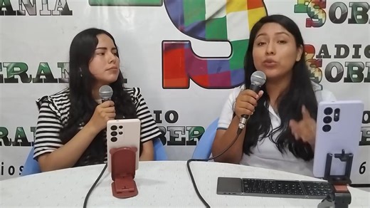 NOEMÍ, EMPAREJA DE EVO MORALES, REAPARECE CON PROGRAMA RADIAL EN EL CHAPARE Noemí Meneses, expareja del expresidente Evo Morales, reapareció públicamente en el Chapare anunciando el lanzamiento de su propio programa radial. Durante su primera transmisión, informó que concluyó sus estudios en Salud y que buscará compartir información útil para la comunidad a través de su espacio en la radio local, que se emitirá todos los sábados a las 8 de la mañana. La joven, que conoció a Morales cuando tenía 