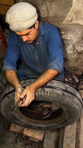 227K views · 2K reactions | Retreading Old Bald Tire Into Brand Tractor Tire! | Metal innovation786 | Facebook