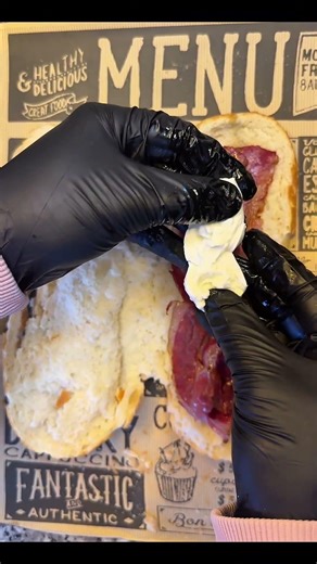 Bari’den Ayvalık’a Lezzet Yolculuğu: Efsane Sandviç Tarifi! 🇮🇹🇹🇷