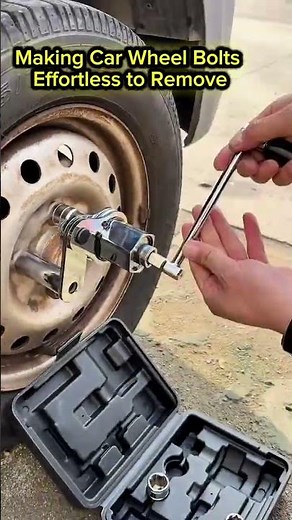 Effortless Car Wheel Bolt Removal: Torque Multiplier Lug Nut Wrench Review & Demo