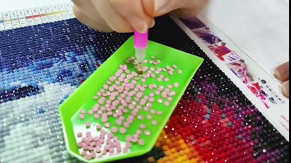 LOMSIOY Diamond Art Painting Kits Eagle for Adults Paint with Diamond Art Bird, Round Full Drill Crystal Rhinestone Crafts Gem Arts for Home Wall Decor 12x12 Inch