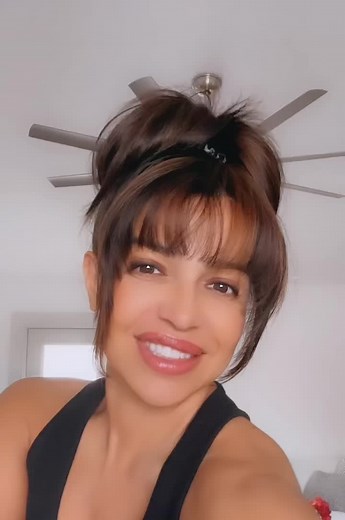 Celebrating Life: Embracing the Over 50 Journey with Vida Guerra