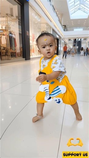 Pranish funny dance at Shopping mall 😂🤣