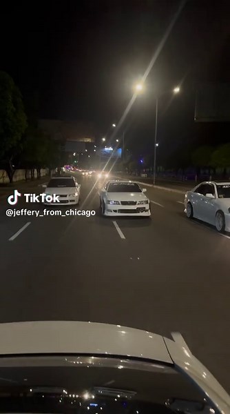 jeffery သည် TikTok ပေါ်တွင် ရှိသည်