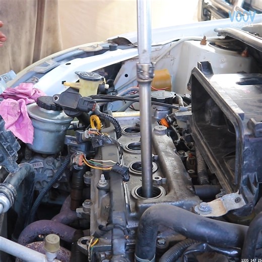 Adjusting a Car Engine and Brake Lights | Voov Auto Repair