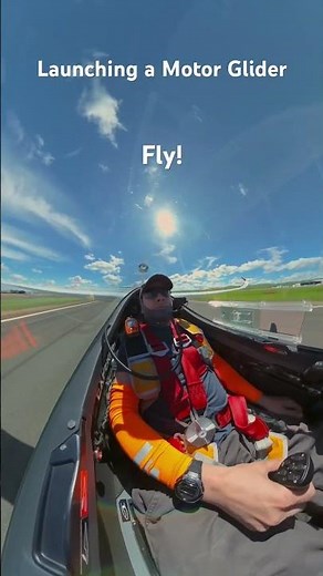 Launching an electric motor #glider #aviation #gliding