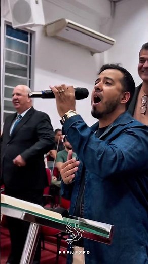 Deus já tem um caminho aberto pelas águas #louvor #gospelmusic #culto #deus #jesus #adoração #igreja