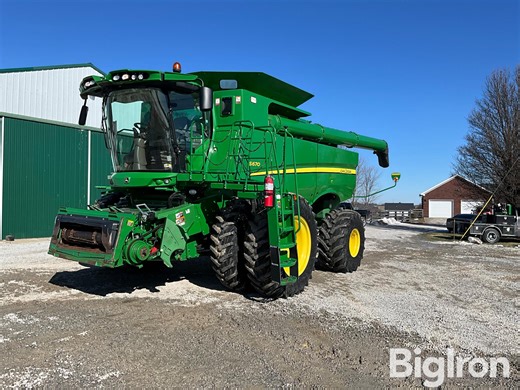 2015 John Deere S670 4WD Combine | Agriculture