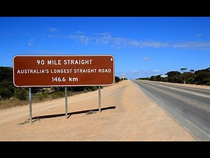 on the Eyre Highway through the Nullarbor Plain/Australien
