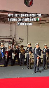 Nave Trieste pronta a ricevere la bandiera di combattimento 🇮🇹 🟢 𝙐𝙣𝙞𝙨𝙘𝙞𝙩𝙞 𝙤𝙧𝙖 𝙖𝙡 𝙣𝙤𝙨𝙩𝙧𝙤 𝙘𝙖𝙣𝙖𝙡𝙚 𝙒𝙝𝙖𝙩𝙨𝘼𝙥𝙥 𝙚 𝙧𝙚𝙨𝙩𝙖 𝙨𝙚𝙢𝙥𝙧𝙚 𝙖𝙜𝙜𝙞𝙤𝙧𝙣𝙖𝙩𝙤! 👉 https://whatsapp.com/channel/0029Vb6Cp5SBlHpcDzjHGB1J | TRIESTE.news