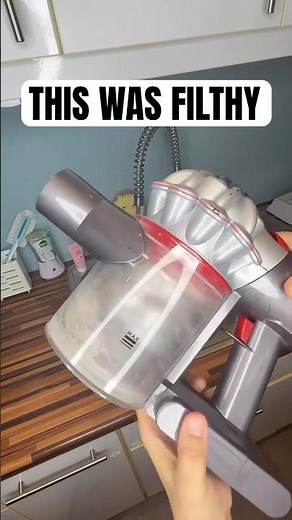 How I Deep Clean My Dyson V8