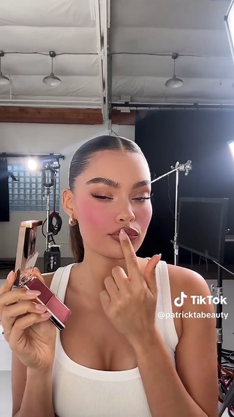 She Goes to the Gym: Makeup and Outfit Tips