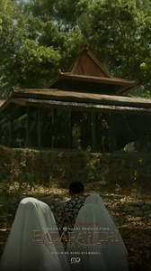 Misteri di desa penari mulai terungkap… Sudah lihat First Look Badarawuhi di Desa Penari? 🐍 Diambil berdasarkan kisah dari Simpleman’s universe dan disutradarai Kimo Stamboel, Badarawuhi di Desa Penari Lebaran 2024 hanya di bioskop! #Badarawuhi #BadarawuhiDiDesaPenari #pichouseFILMS #MDEntertainment #MDPictures | MD Pictures