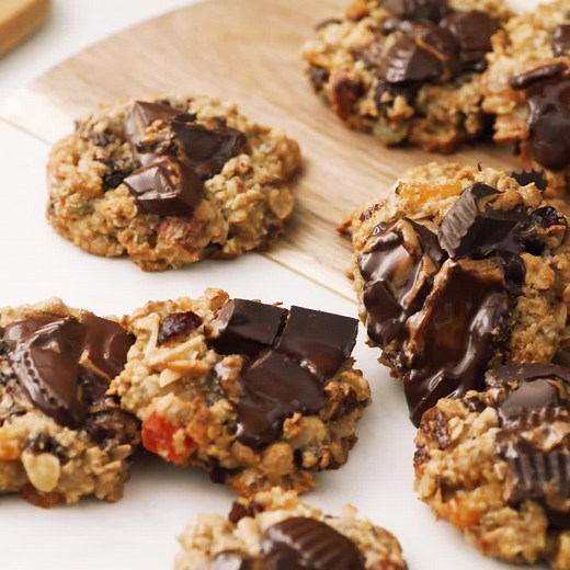 661K views · 1.8K reactions | These mouthwatering PB Cup Trail Mix Cookies are the perfect dessert for any time of the day. | Delish | Facebook