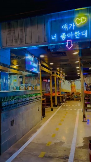 Experience the magic of Monday nights at Pocha Street Korean Style Pub & Restaurant, where we bring your week to life with our incredible Korean dishes, diverse soju selections, and dynamic ambiance that transports you to the heart of Seoul! With our welcoming staff, diverse menu, and vibrant atmosphere, you’ll look forward to Mondays like never before. So, gather your friends and join us at Pocha Street for a Monday night that’s anything but boring. Let’s make Mondays the new highlight of your 