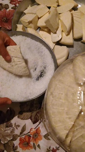 Exploring Crumbly Cheese Textures and Uses