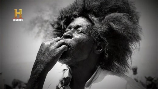 20K views · 250 reactions | Em janeiro de 2014, em Fort Lauderdale, Flórida, um xamã peruano liderou um grupo de participantes em uma antiga prática andina chamada cerimônia de despacho, destinada a facilitar o acesso a reinos não locais. #AlienígenasDoPassado | HISTORY | Facebook