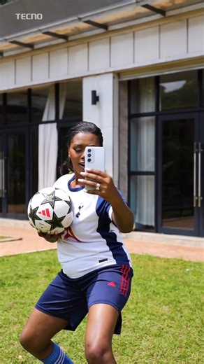 Loaded and ready 📸 ! The Spark 40 Pro Plus comes with a built-in flash snap system and 40 exposures to capture every detail 🥳 This is the footballers and super stars choice 😉📱 #spark40proplus #spark40series #tecnoai | TECNO Mobile