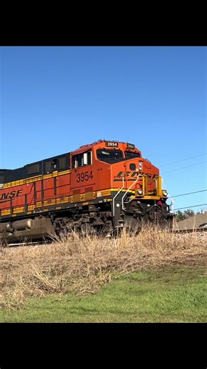 BNSF 3954, BNSF 9234 - Carrollton, TX (January 18, 2026) #bnsf #trains #railfan #railroad #trainvideo
