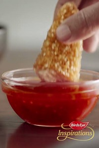 Inspirations Chicken Mini Fillets are perfect for dipping into your favourite dips. Make your mid-weeks marvellous with Birds Eye Inspirations: https://www.birdseye.co.uk/products/mini-fillets-sesame-seed | Birds Eye