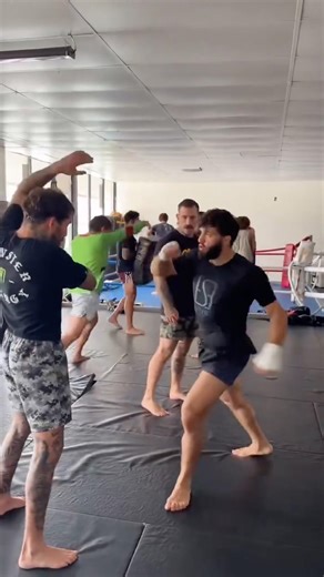 Arman Tsarukyan training Muay Thai with Marlon “Chito” Vera and mastering his DJ skills 🫣🎧