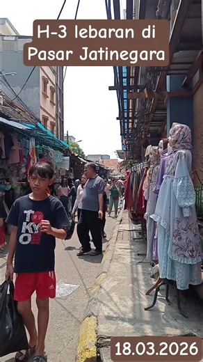 wah udah rame bener di pasar jatinegara mester