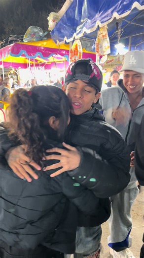 Traficando Rimas: La Historia de Génesis y Axel