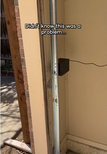 Garage Door Lock: Prevent Break-Ins Automatically