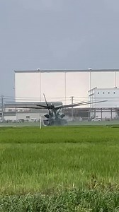 Helicopter 🚁 landed on farm land 😁 விவசாய நிலத்தில் தரை இறங்கிய ஹெலிகாப்டர் #helicopter | Japan Tamil Bros