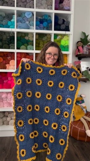 8.3K views · 122 reactions | I did it!!! I finished the blanket in time to gift it!! It's the Daisy Granny Square Blanket pattern I just changed up the colors of the flower to make it look like a sunflower  This is a free crochet pattern if you want to make one for yourself! | A Crafty Concept | Facebook