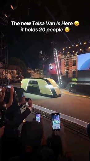 The Future of Mobility? Tesla’s 20-Passenger Robo Van 🚘💡